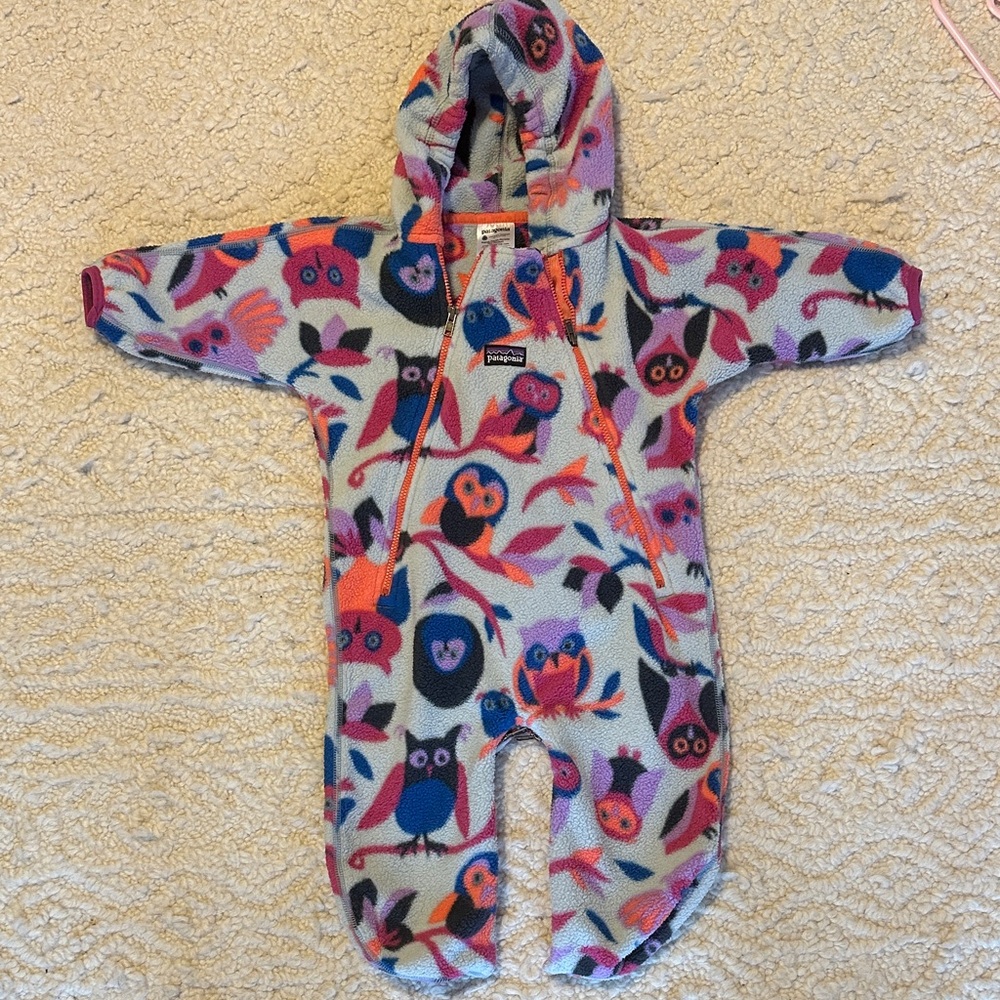 Patagonia Fleece baby bunting. Owl Print snow Suit. Soft. Warm. Easy to put on.